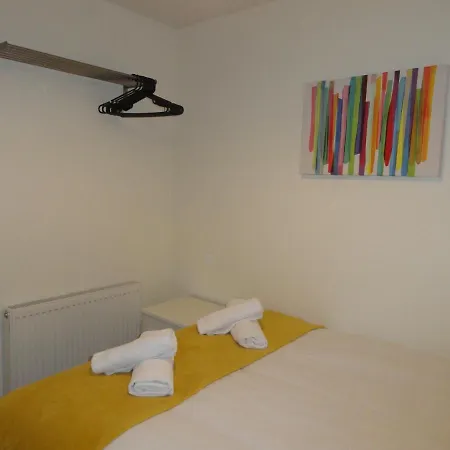 Apartment Luckwell Too By Cliftonvalley Bristol