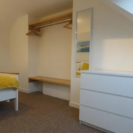 Apartment Luckwell Too By Cliftonvalley